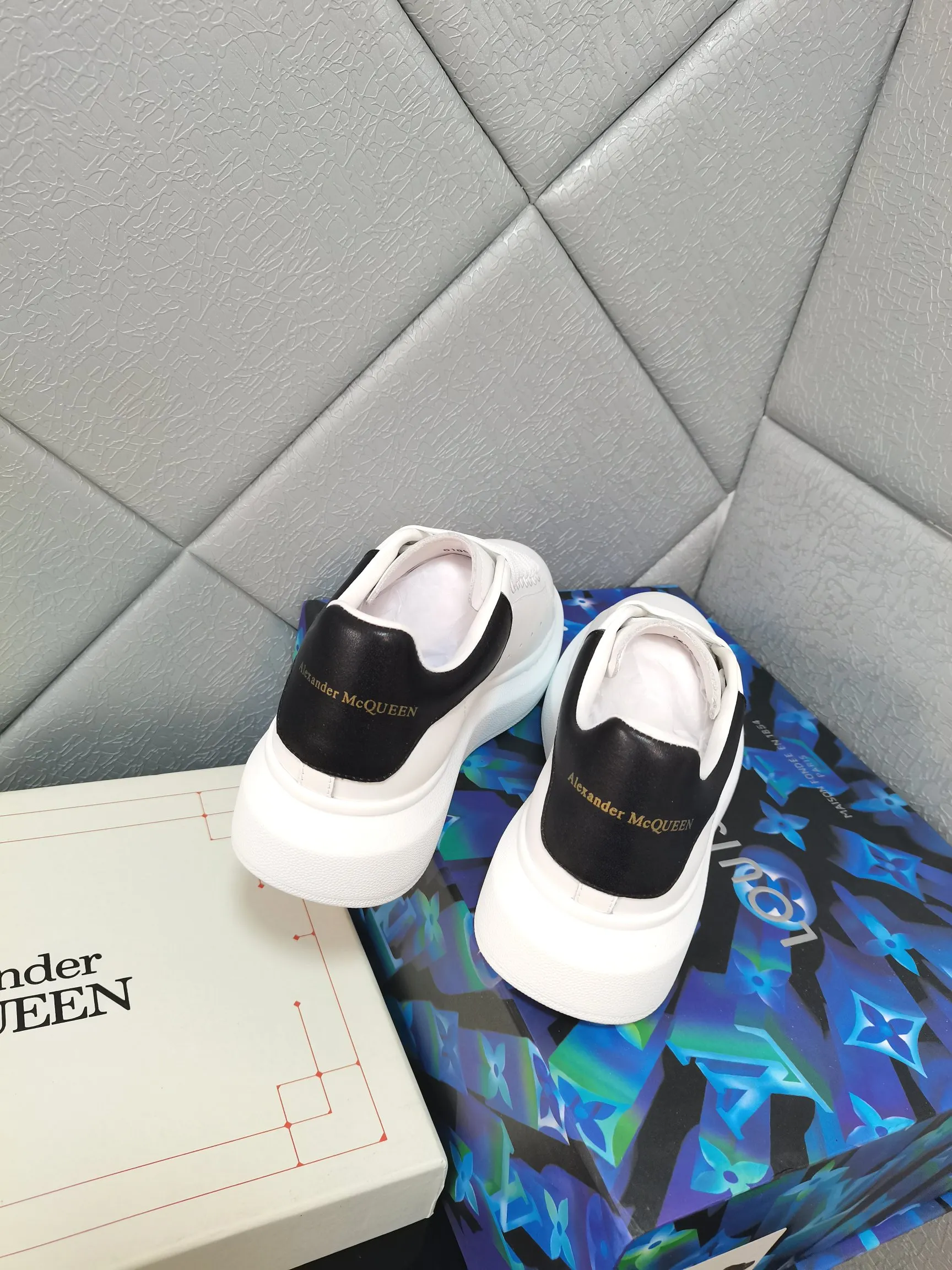 👟👟Ex-factory price 480👟👟 The latest upgraded version in 2022. The material is made of silk matte cowhide with sheepskin lining
